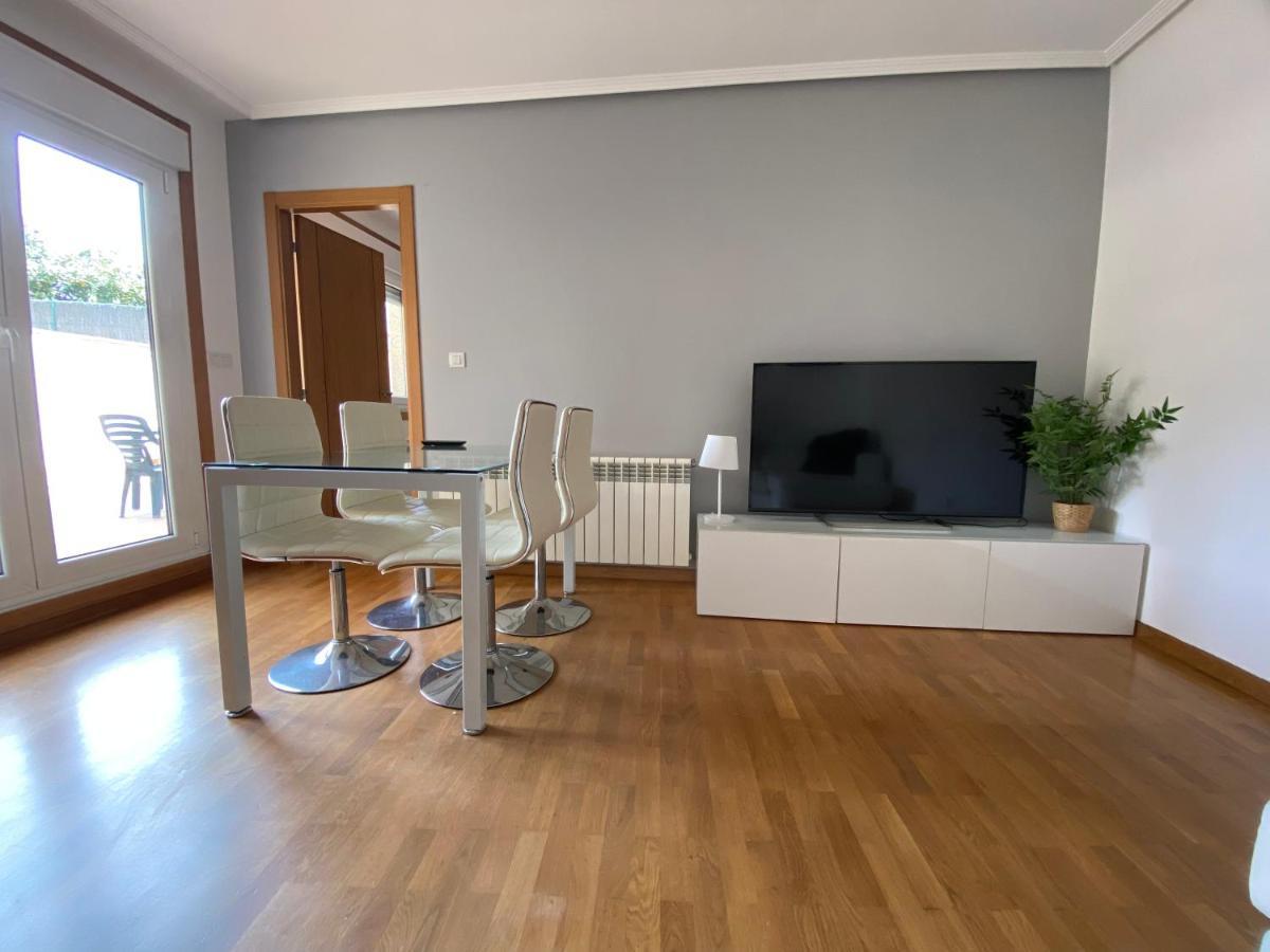 Apartamento A 5 Min Caminando De La Playa Sta. Cristina, Oleiros Bagian luar foto